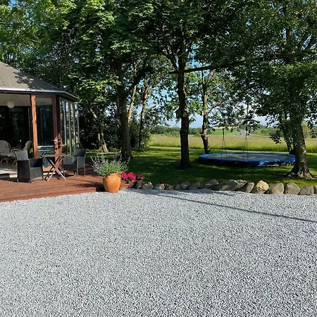 Stort Vaerelse Pa Naer